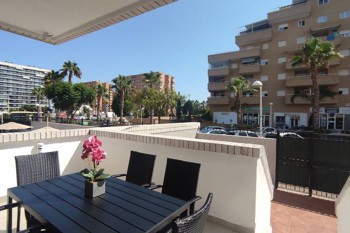Ferienwohnung für 6 Personen, mit Balkon/Terrasse und Pool - 1