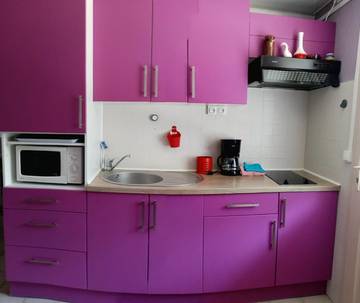 Gîte pour 3 personnes, avec vue et jardin à Meyrals