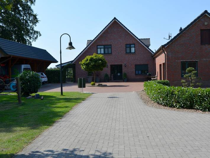 Ferienwohnung für 3 Personen, mit Garten und Terrasse in Rastede