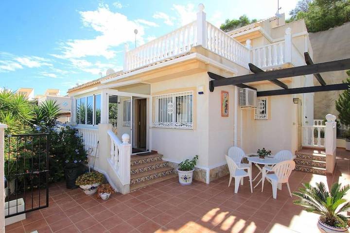 Location de vacances pour 4 personnes, avec piscine ainsi que jardin et vue dans Ciudad Quesada - 2