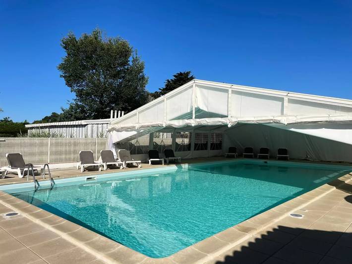 Camping pour 4 personnes, avec piscine et terrasse à Saint-Pierre-d'Oléron - 2