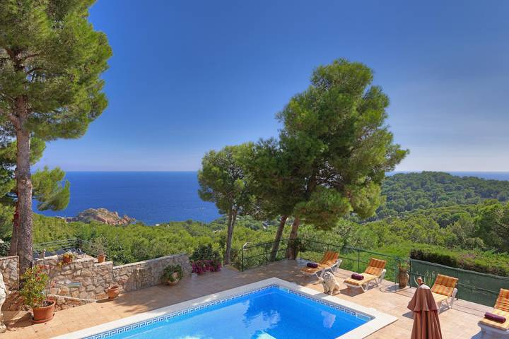 Casa rural para 6 personas, con vistas al mar además de jardín y terraza en Palafrugell