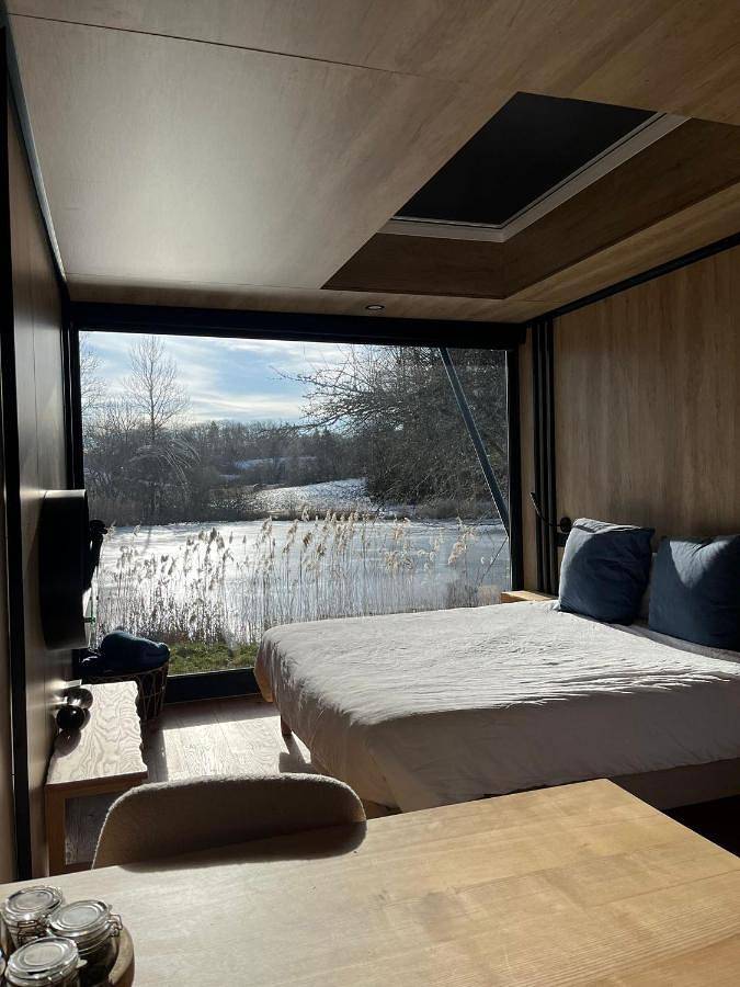 Gîte pour 2 personnes, avec terrasse ainsi que jacuzzi et jardin à Thézillieu - 3