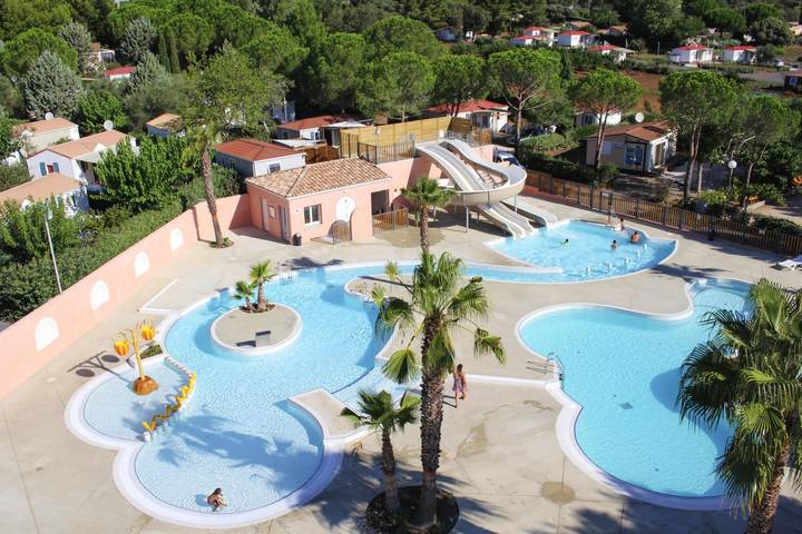 Camping pour 6 personnes, avec Piscine