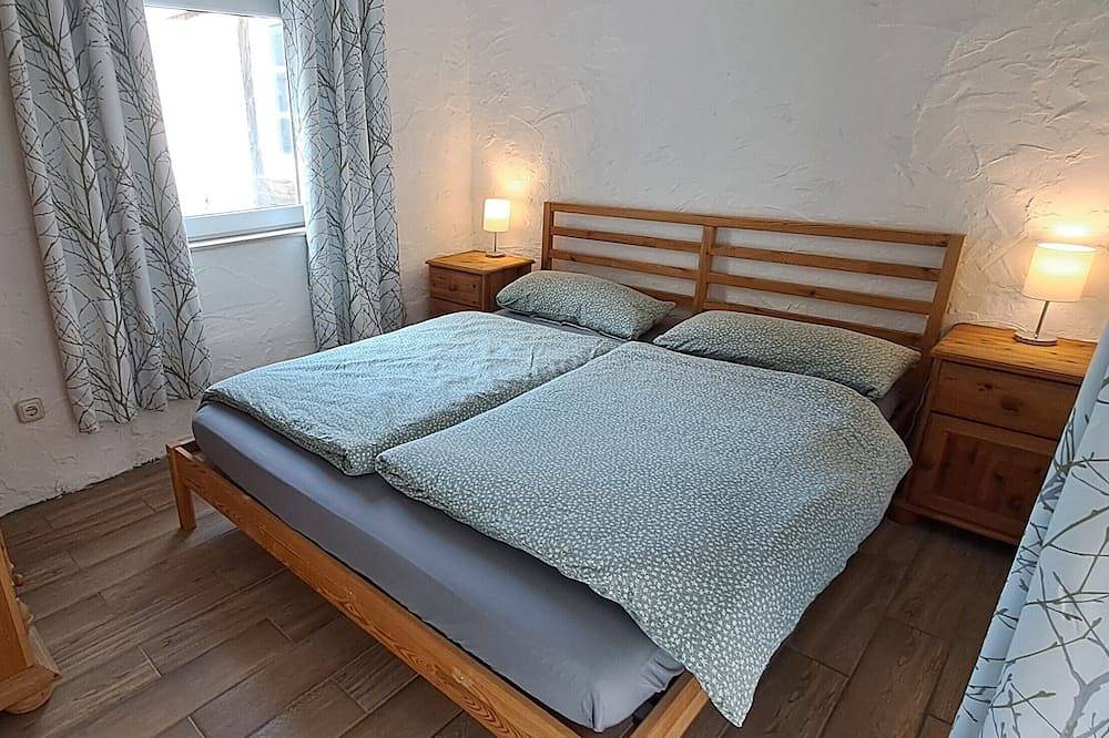 Ganze Wohnung, Ferienwohnung im Landhausstil.   klein, gemütlich und ruhig gelegen in Wasserlosen, Rhön-Bayern