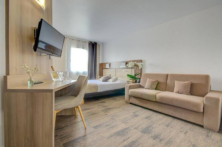 Hôtel pour 2 personnes, avec terrasse et piscine, animaux acceptés