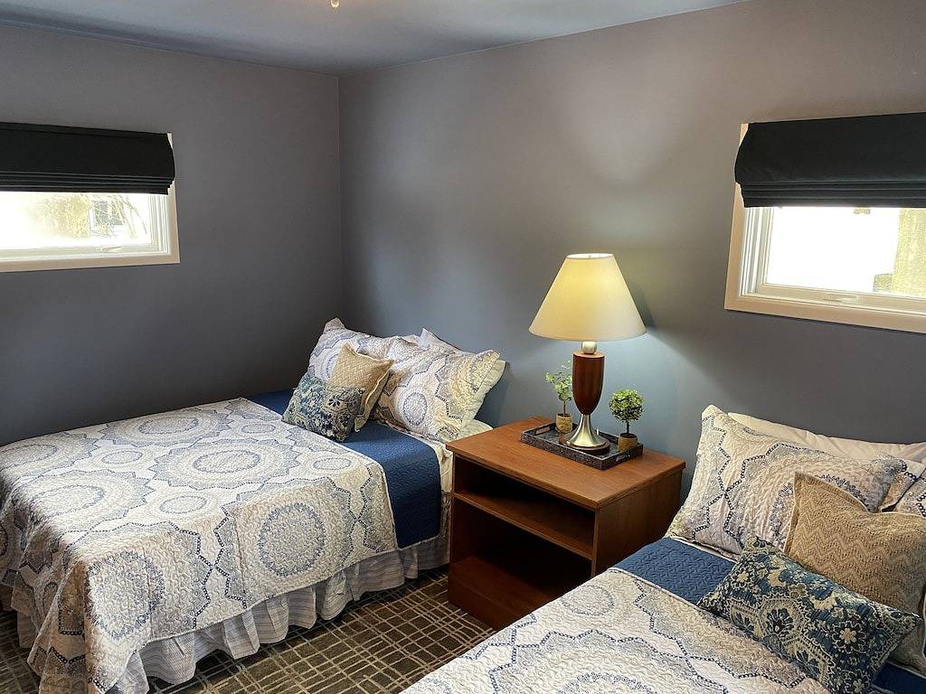 Harrisburg Hershey Park Giant Center Farm Show Pets Welcome Gated Yard Safe Fun in Paxtonia, Dauphin County