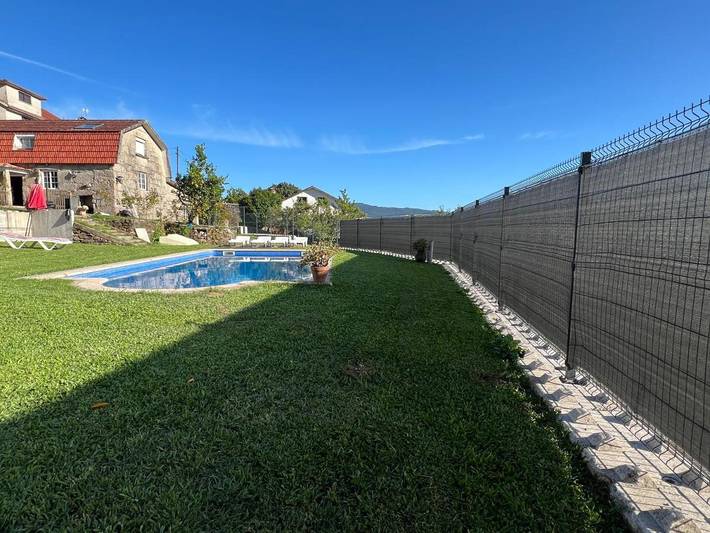 Casa de vacaciones para 10 personas, con jardín además de piscina y jacuzzi - 1