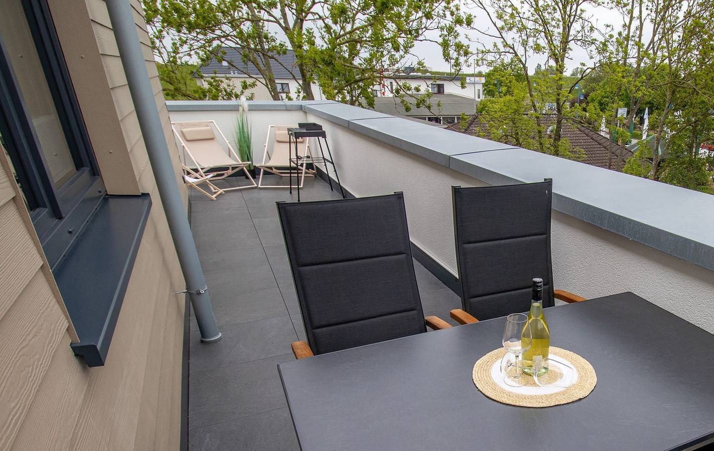 Ganze Wohnung, Meerverliebt – Penthouse mit Sauna. Dachterrasse. Familienfreundlich. Hunde. in Tossens, Butjadingen