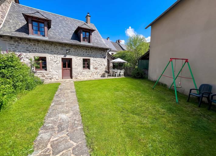 Maison cosy à Lanobre + Jardin in Lanobre, Parc naturel régional des Volcans d'Auvergne