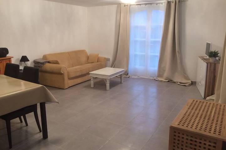 Gîte pour 6 personnes, avec terrasse et jardin à La Roquette-sur-Siagne - 3