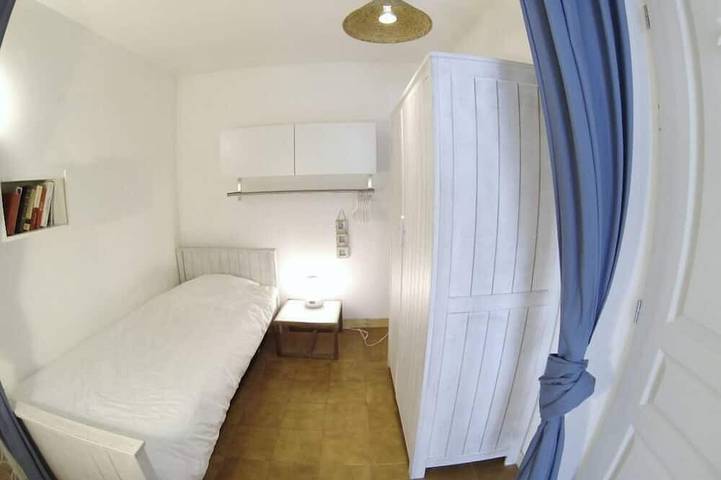 Seafront not overlooked, experience the postcard from the inside! in La Brée-les-Bains, Côte de Beauté