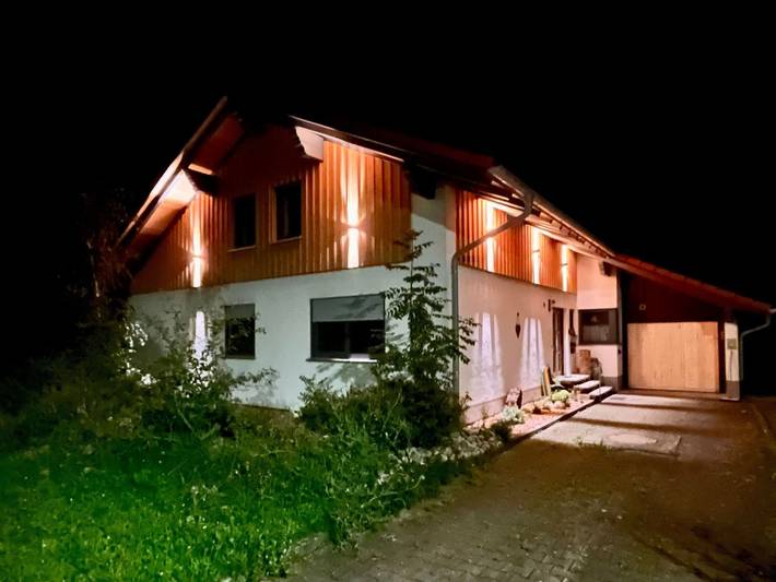 Ferienwohnung für 5 Personen, mit Seeblick und Garten sowie Ausblick und Balkon, kinderfreundlich in Leutkirch im Allgäu - 2