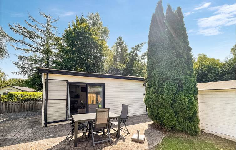 Camping voor 4 personen, met Terras en Tuin in Putten
