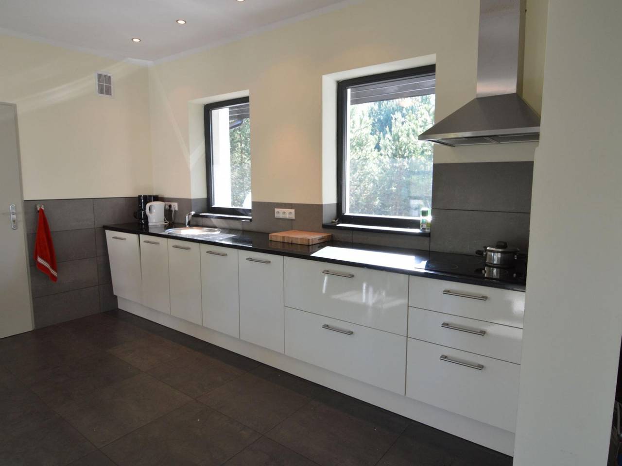 Modern villa with sauna, right next to the lake! in Borne Sulinowo, Voivodato de Pomerania Occidental
