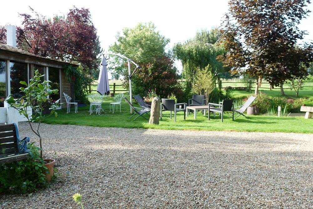 24H du Mans chambre d'hôte: 2 à 3 personnes petit dejeuner compris in Dissay-sous-Courcillon, Vallée de la Loire