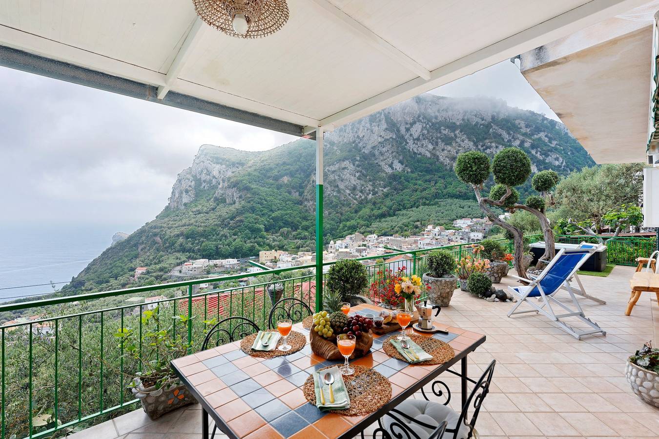 Ganze Wohnung, Ferienwohnung 'Ulivello House' mit Meerblick, Wlan und Klimaanlage in Nerano, Neapel Provinz