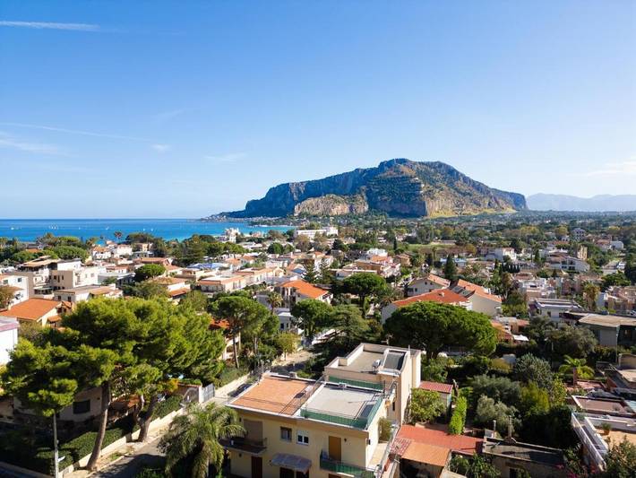 Villa per 6 persone, con panorama e giardino a Mondello