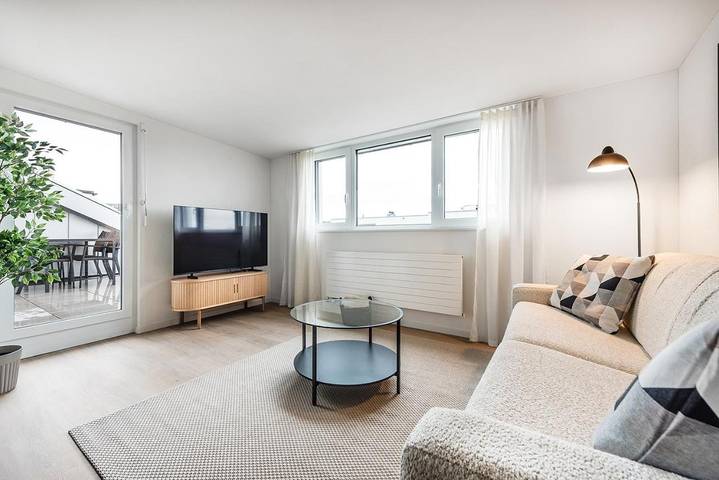 Gîte pour 4 personnes, avec Balcon ainsi que Terrasse et Vue à Frauenfeld
