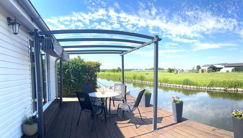 Ferienhaus für 5 Personen, mit Terrasse und Garten sowie Seeblick und Ausblick