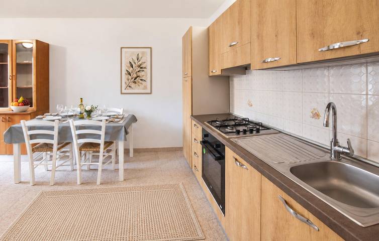 Ganze Ferienwohnung, Gemütliches Apartment mit Meerblick, WLAN, Parkplatz und Küche in Strandnähe in Santa Maria (Vibo Valentia), Ricadi (gemeinde)
