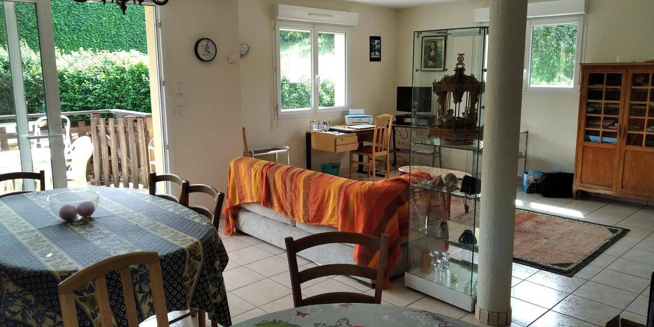 Three-Bedroom House in Nans-sous-Sainte-Anne, Jura Francais