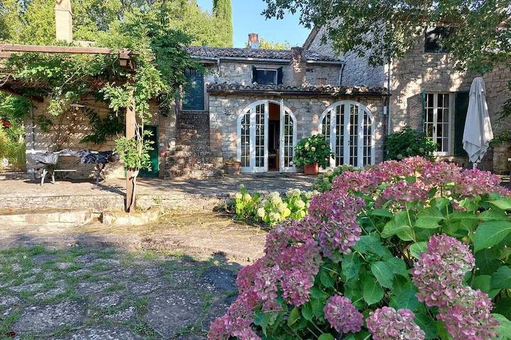 Cottage für 9 Personen, mit Garten