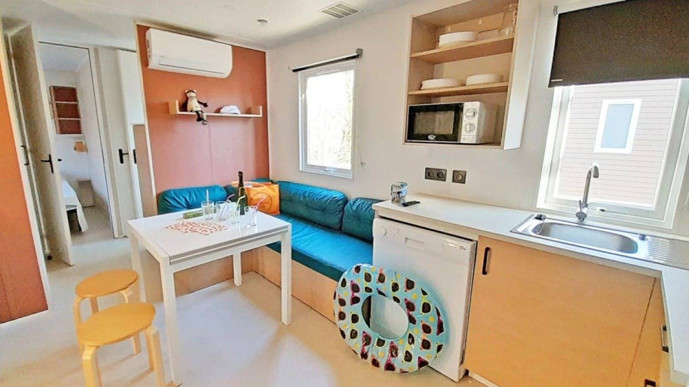 Zecamping 3* chiens acceptés mobil-home Tv Lv clim 39m2 10 pers in Bauduen, Région de Brignoles