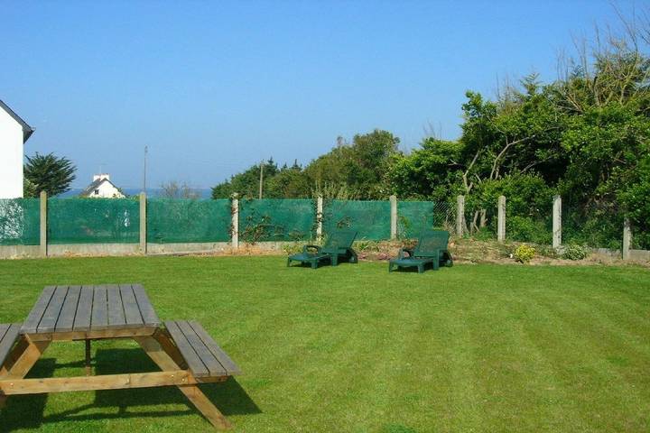 Gîte pour 4 personnes, avec jardin à Pleubian - 4