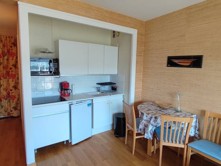 Gîte pour 4 personnes, avec balcon dans Plage du Nau - 3