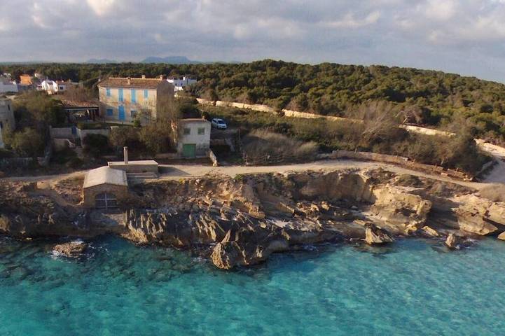 Ferienhaus für 7 Personen, mit Balkon und Garten in Ses Covetes