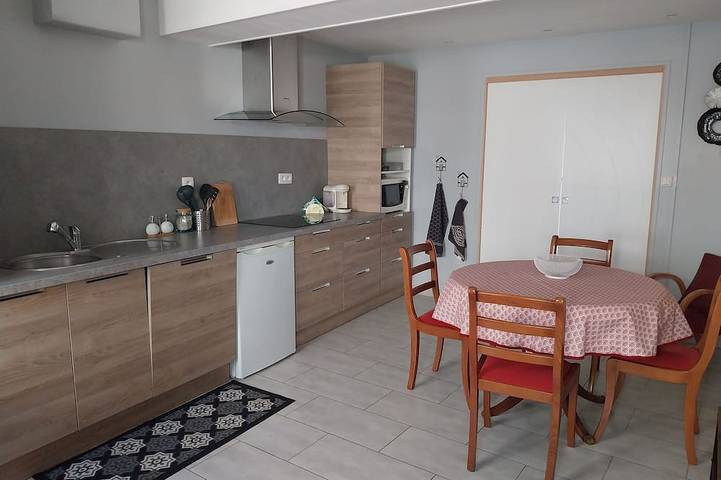 Gîte pour 2 personnes, avec terrasse à Ligny-le-Châtel