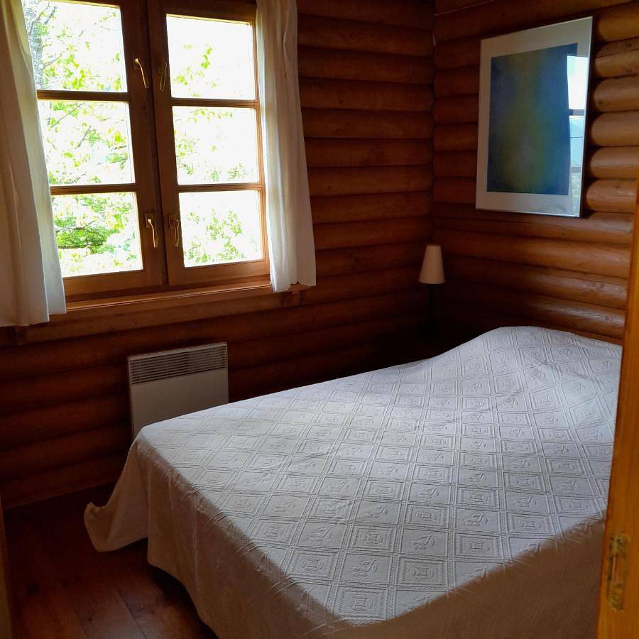Two-Bedroom Chalet in Boussenac, Parc naturel régional des Pyrénées ariégeoises