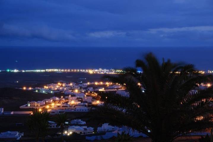 Casa rural para 4 personas, con vistas al mar además de jardín y terraza en Tías - 2