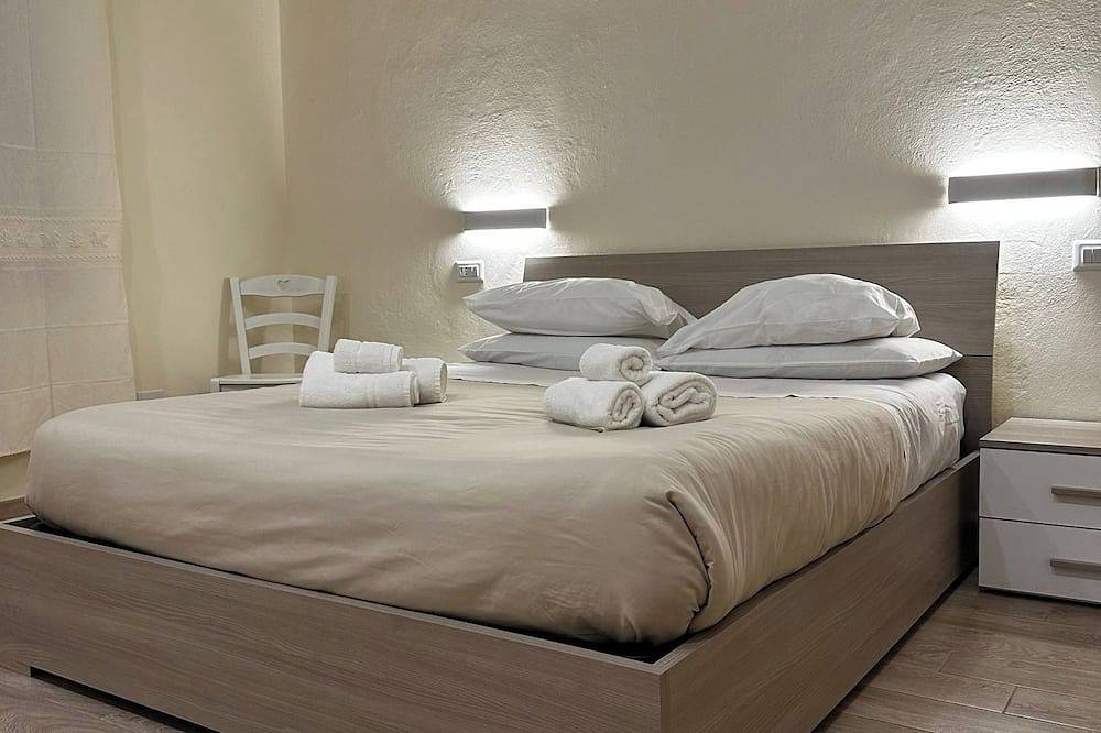 Ganze Wohnung, Doppelzimmer mit eigenem Bad für Behinderte in Terralba (Oristano) – Olivenbaum in Terralba, Campidano