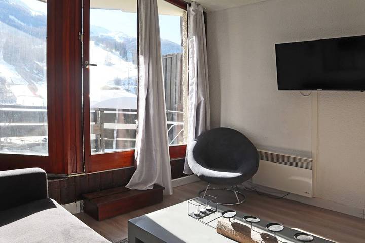 Ganze Ferienwohnung, Studio équipé pour 4 personnes vue pistes in Les Orres, Nationalpark Écrins