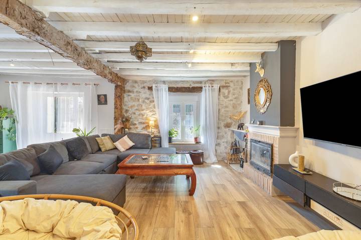 Casa vacacional 'La Casa Del Gallo' con terraza, jardín privado y Wi-Fi in Garganta de los Montes, Provincia de Madrid