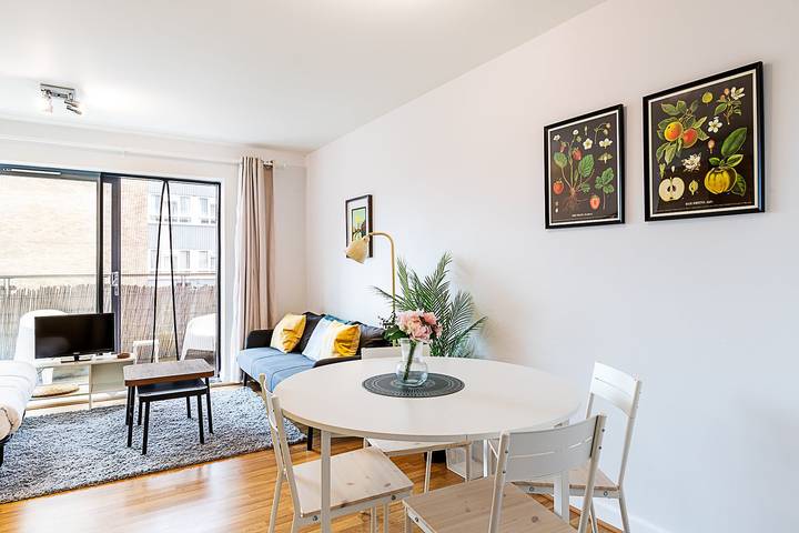 Ganze Wohnung, Ferienwohnung für 6 Personen mit Balkon in Tower Hamlets, London