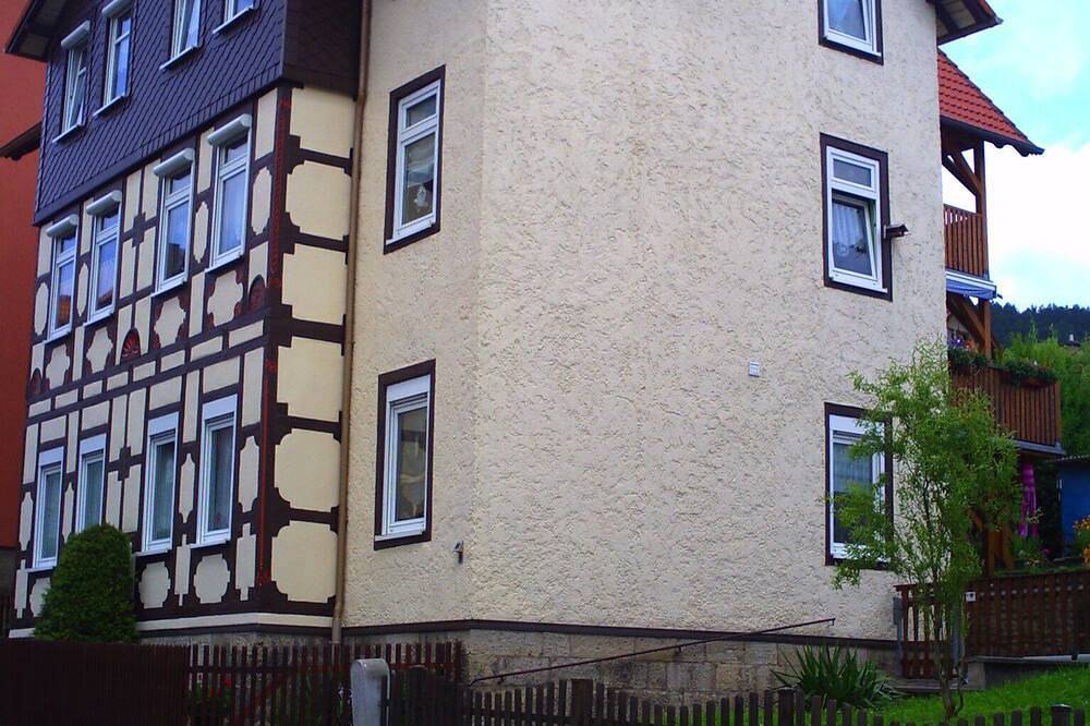 Ganze Wohnung, Gemütliche Ferienwohnung in Meiningen Nähe Dampflokmuseum Stadtrand Wanderwege in Meiningen, Werratal