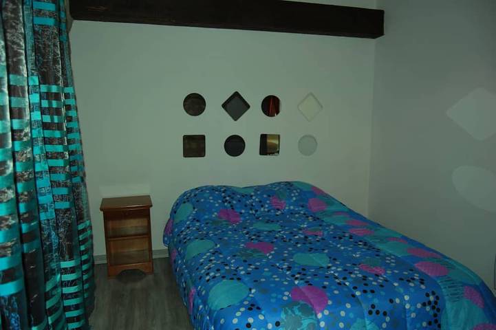 Gîte pour 8 personnes, avec terrasse et jardin à Saint-Hilaire-de-Brethmas - 3