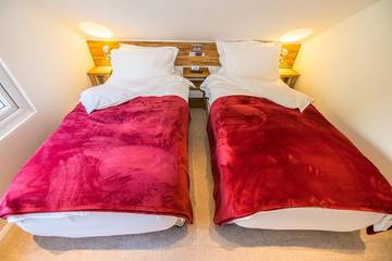 Holiday Home for 5 People in Hastings, High Weald, Photo 4