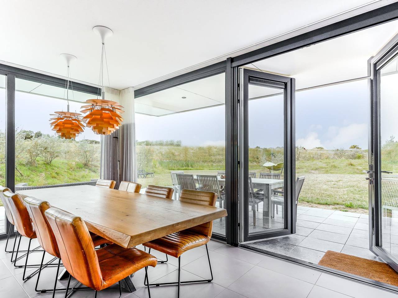 Luxe Villa bij Strand Groote Duynen in De Banjaard, Kamperland