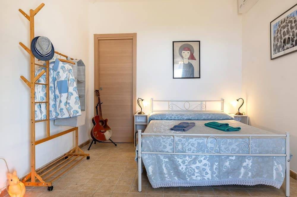 Appartamento intero, Lu Ientu, suite con terrazza e camera da letto vista mare in Pulsano, Golfo di Taranto