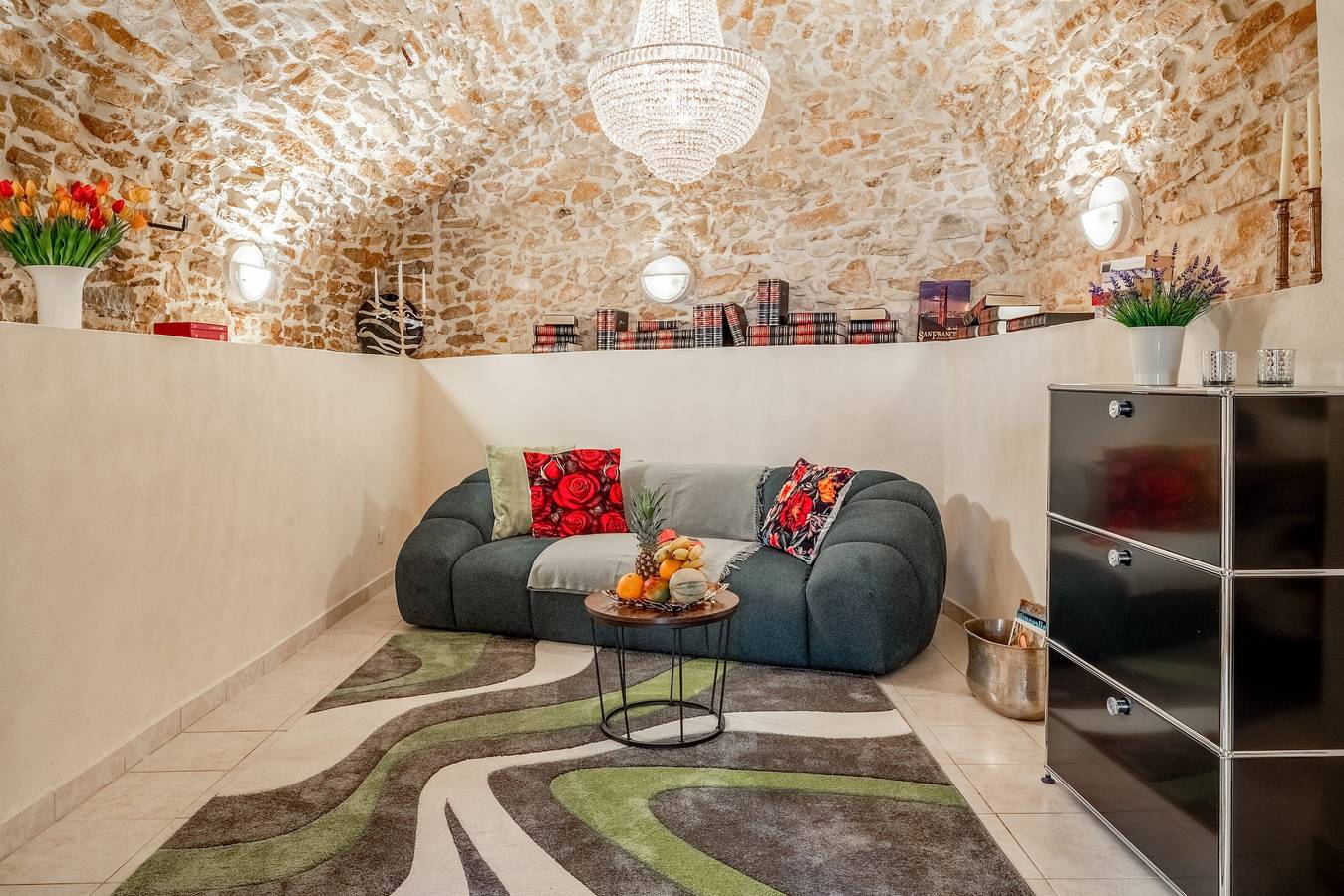 Ganze Wohnung, Apartment 'Gite Vert - Paradis De Provence' mit gemeinsamer Terrasse und Wlan in Le Pin, Nimes und Umgebung