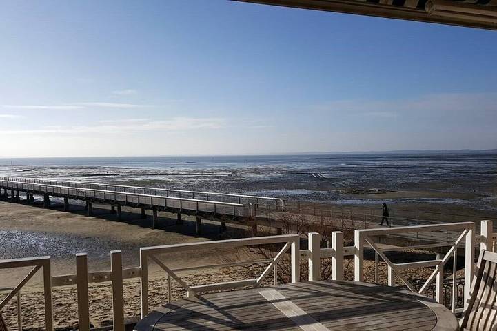 Gîte pour 6 personnes, avec terrasse dans Plage De La Jetee Andernos Les Bains