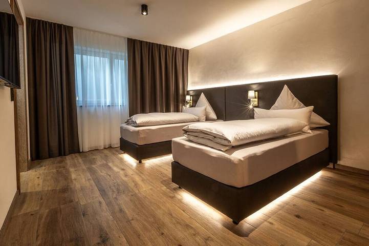 Ferienwohnung für 10 Personen, mit Balkon und Pool in Roßhaupten - 3