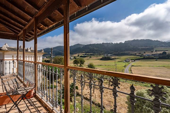 Habitación para 4 personas, con jardín y balcón, Se admiten mascotas en Galicia - 2