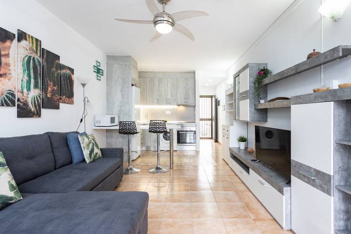 Ganze Wohnung, Ferienwohnung für 2 Personen mit Kinderpool in Playa de LA BALLENA (Arona), Arona