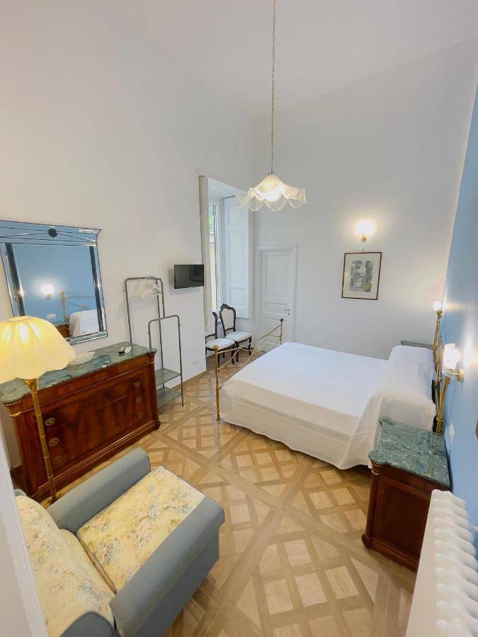 De Vivo Realty - Coco's Apartments in Meta, Sorrento Coast