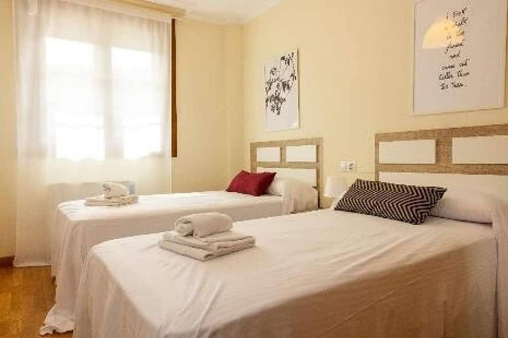 Entire apartment, Vicedo Urb. Sea Under Terrace 2 Bedrooms in O Vicedo, Galician Coast